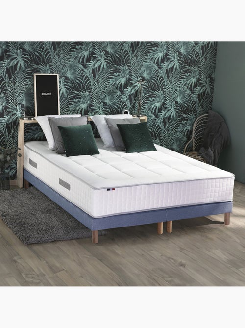 Ensemble matelas Ressort 7 zones + sommier + oreiller + couette - FABRICATION FRANCAISE - Bleu denim - Kiabi Ensemble matelas Ressort 7 zones + sommier + oreiller + couette - FABRICATION FRANCAISE - Bleu denim - Kiabi