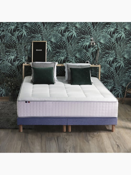 Ensemble matelas Ressort 7 zones + sommier + oreiller + couette - FABRICATION FRANCAISE - Bleu denim - Kiabi Ensemble matelas Ressort 7 zones + sommier + oreiller + couette - FABRICATION FRANCAISE - Bleu denim - Kiabi