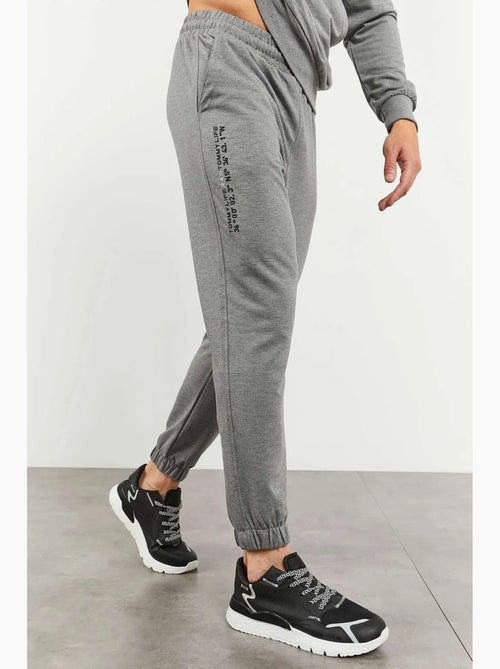 Ensemble oversize sweat à capuche et pantalon tommy - Kiabi Ensemble oversize sweat à capuche et pantalon tommy - Kiabi