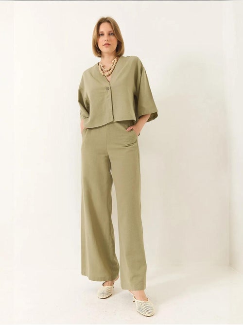 Ensemble pantalon kimono palazzo en lin à col en v et manches chauve-souris bianco lucci - Kiabi Ensemble pantalon kimono palazzo en lin à col en v et manches chauve-souris bianco lucci - Kiabi