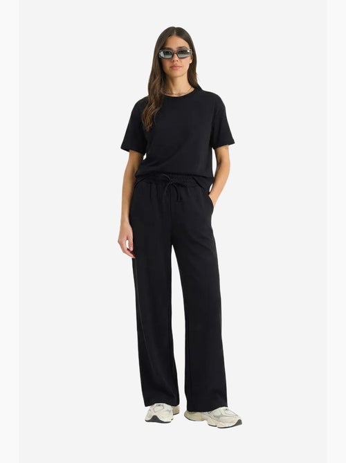 Ensemble pantalon large taille mi-haute et t-shirt à col rond lucci - Kiabi Ensemble pantalon large taille mi-haute et t-shirt à col rond lucci - Kiabi