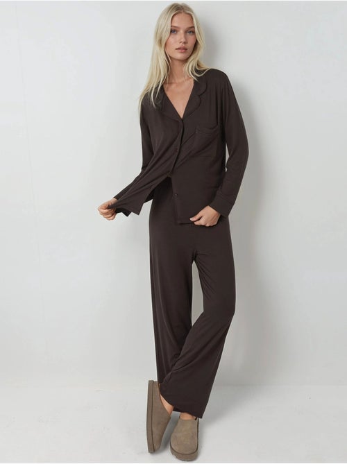 Ensemble pyjama à manches longues boutonnées et col chemise hiccup - Kiabi Ensemble pyjama à manches longues boutonnées et col chemise hiccup - Kiabi