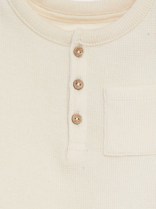 Ensemble pyjama court t-shirt + short en maille gaufrée - 2 pièces - Kiabi