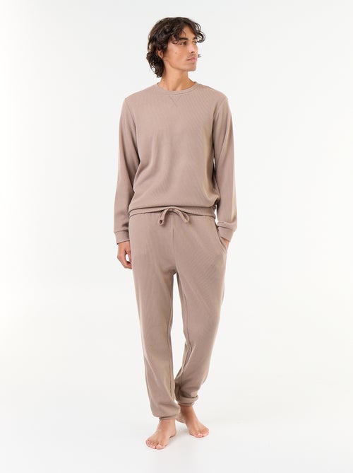 Ensemble pyjama long t-shirt + pantalon gaufrés - 2 pièces - Kiabi Ensemble pyjama long t-shirt + pantalon gaufrés - 2 pièces - Kiabi