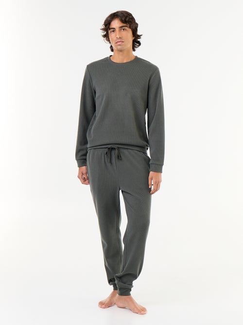 Ensemble pyjama long t-shirt + pantalon gaufrés - 2 pièces - Kiabi Ensemble pyjama long t-shirt + pantalon gaufrés - 2 pièces - Kiabi