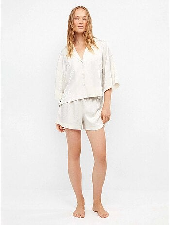 Ensemble pyjama short et chemise en tissu jacquard satiné