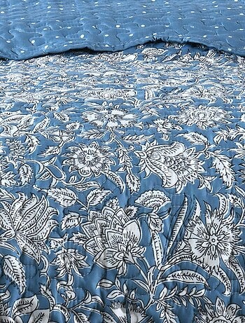 Ensemble réversible boutis et taies au style fleuri