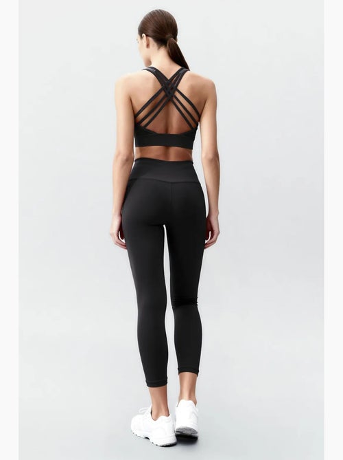 Ensemble sportif sans manches avec legging tommy - Kiabi Ensemble sportif sans manches avec legging tommy - Kiabi