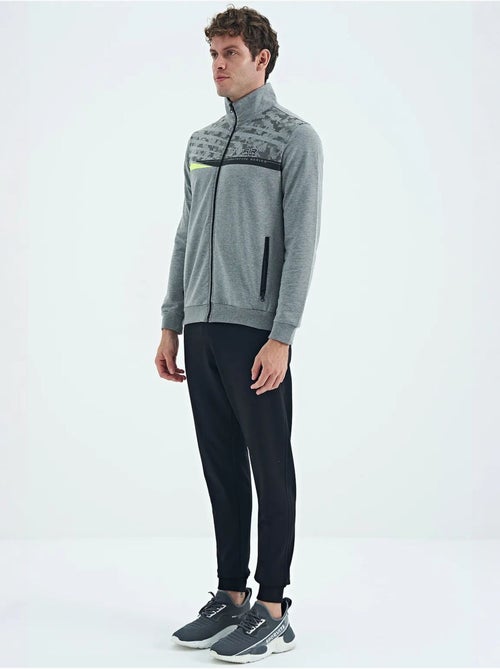 Ensemble sweat et pantalon imprimé à col zippé tommy - Kiabi Ensemble sweat et pantalon imprimé à col zippé tommy - Kiabi
