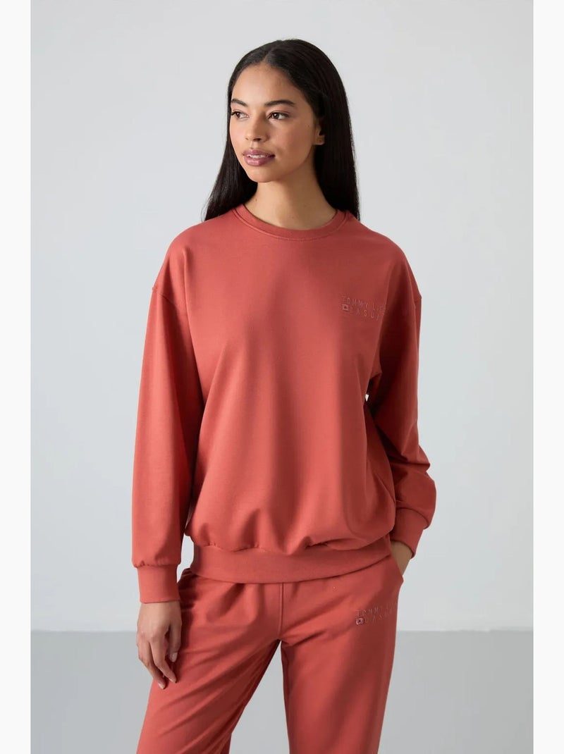 Ensemble sweat-shirt et pantalon oversize à col rond tommy Terracotta - Kiabi