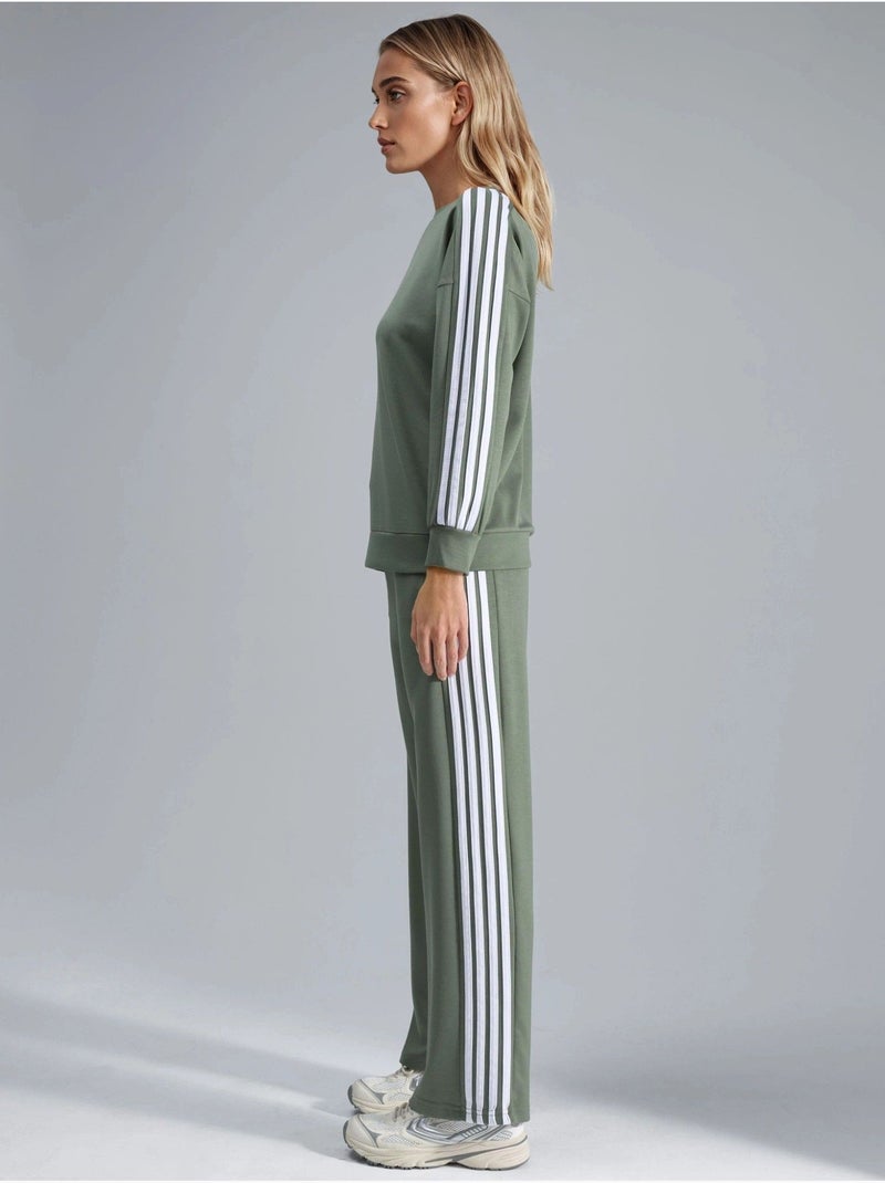 Ensemble sweat-shirt rayé à col rond et pantalon droit hiccup Vert kaki - Kiabi