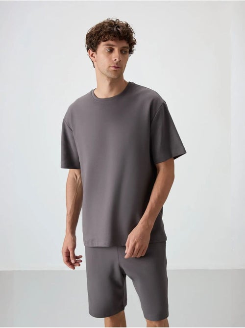 Ensemble t-shirt et short oversize tommy - Kiabi Ensemble t-shirt et short oversize tommy - Kiabi