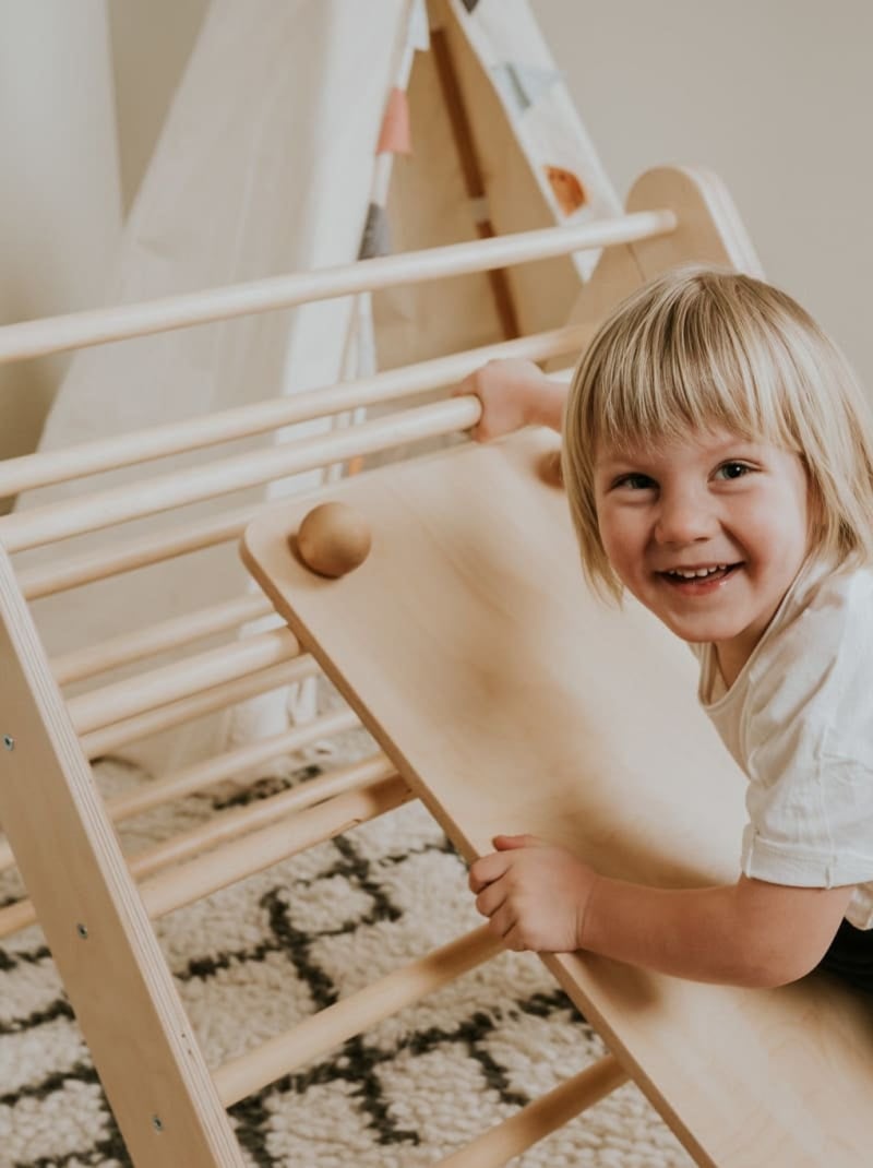 Ensemble Triangle Pikler et Rampe Bois naturel - Kiabi