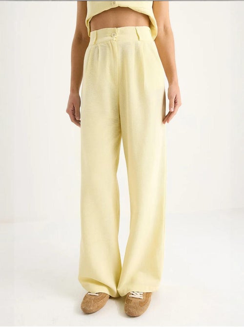 Ensemble trois pièces avec pantalon taille haute, gilet et doublure lucci - Kiabi Ensemble trois pièces avec pantalon taille haute, gilet et doublure lucci - Kiabi