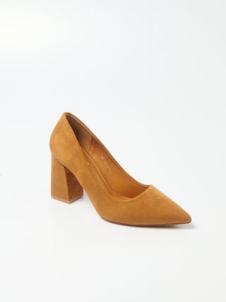 Escarpin talon haut et large finition daim