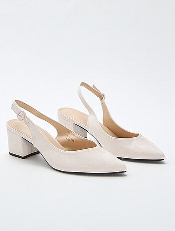 Escarpins à bout pointu