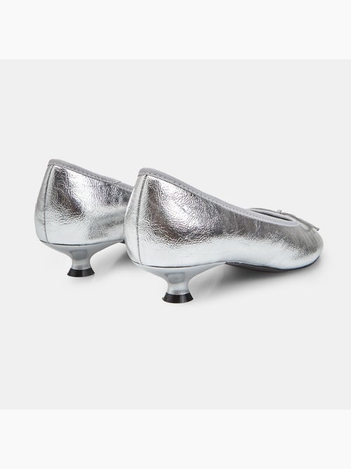 Escarpins à talon bas et bout rond avec nœud - Kiabi