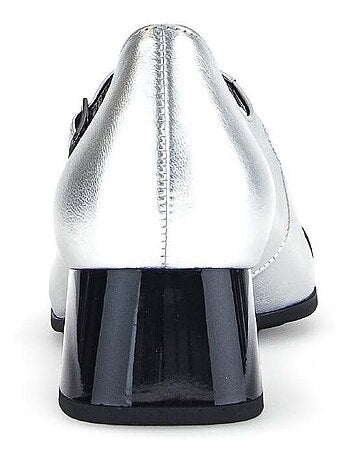 Escarpins argents en combinaison cuirs