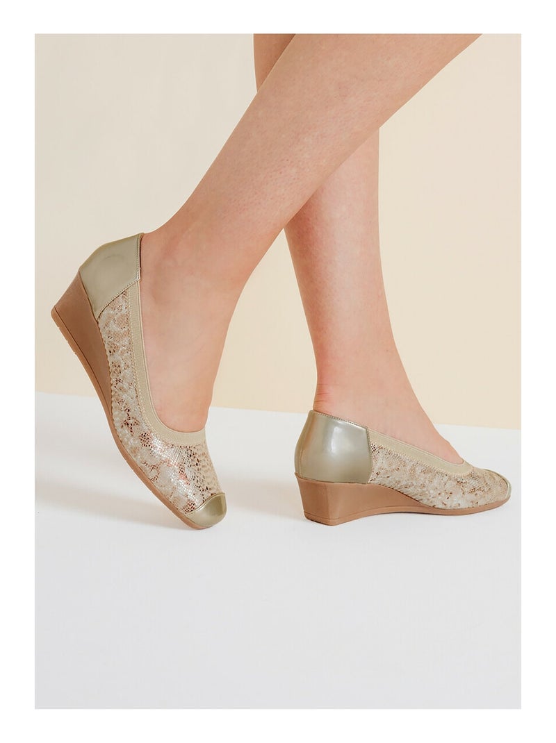 Escarpins compensés grande largeur Beige - Kiabi