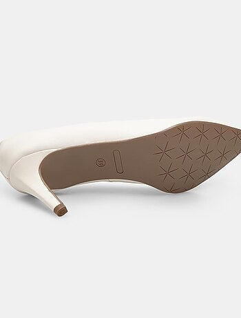 Escarpins en cuir avec talon de 7,5 cm BATA
