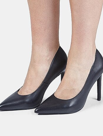 Escarpins en cuir BATA