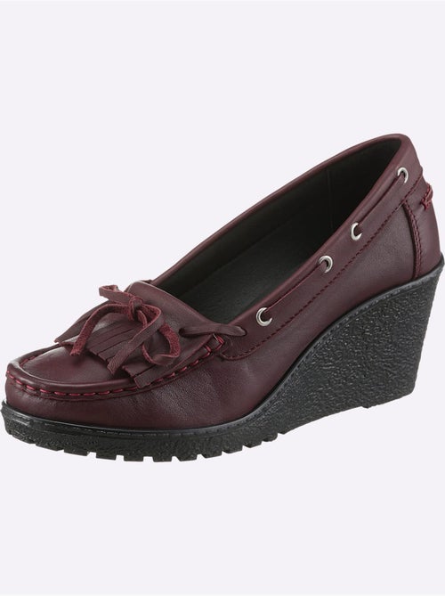 Escarpins en cuir nappa avec semelle plateau et talon compensé - Taille standard - Helline - Kiabi Escarpins en cuir nappa avec semelle plateau et talon compensé - Taille standard - Helline - Kiabi