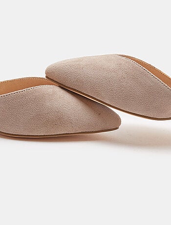 Escarpins pointus à talon carré BATA