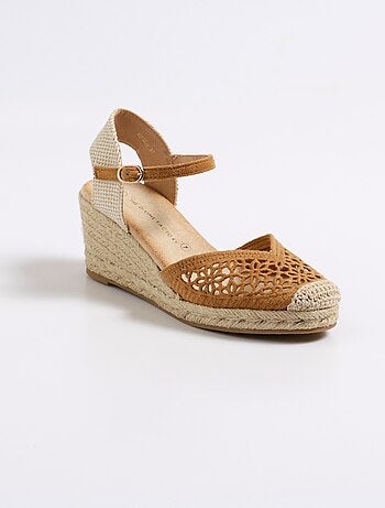 Espadrilles compensées fleurs ajourées