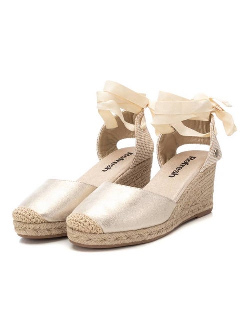 Espadrilles compensées pour femme avec fermeture à rubans - Kiabi Espadrilles compensées pour femme avec fermeture à rubans - Kiabi