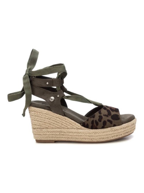 Espadrilles compensées pour femme avec fermeture à rubans - Kiabi