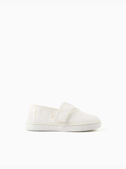 Espadrilles en lin avec broderie florale - Kiabi