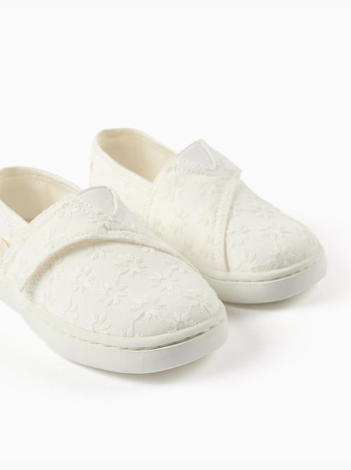 Espadrilles en lin avec broderie florale - Kiabi