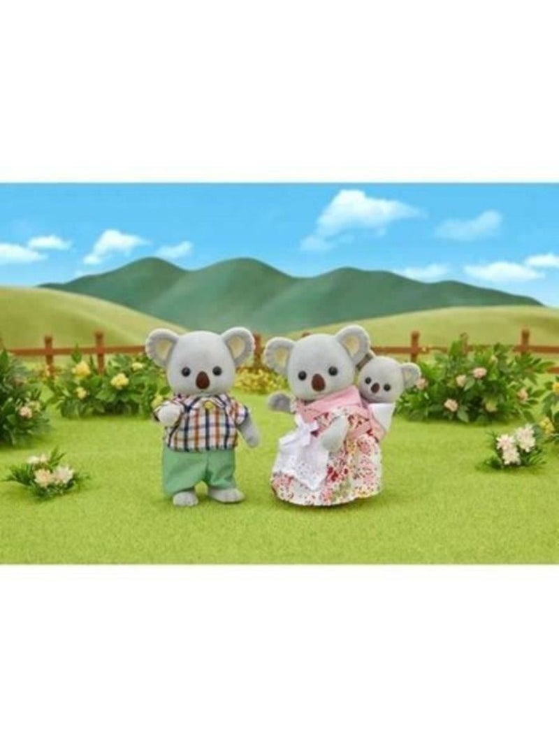 Famille Koala Sylvanian - SYLVANIAN FAMILIES - 5310 - Articulée et Habillée - Gris Rose - Kiabi