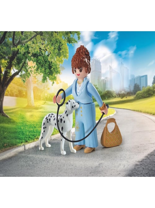 Femme d'affaire avec sac à main et son Dalmatien - Kiabi