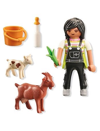 Fermière avec chèvre, chevreau et accessoires