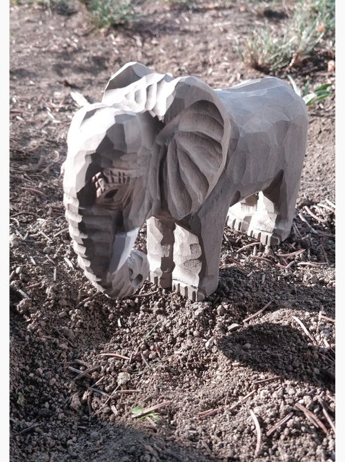 Figurine eléphant en bois - Kiabi