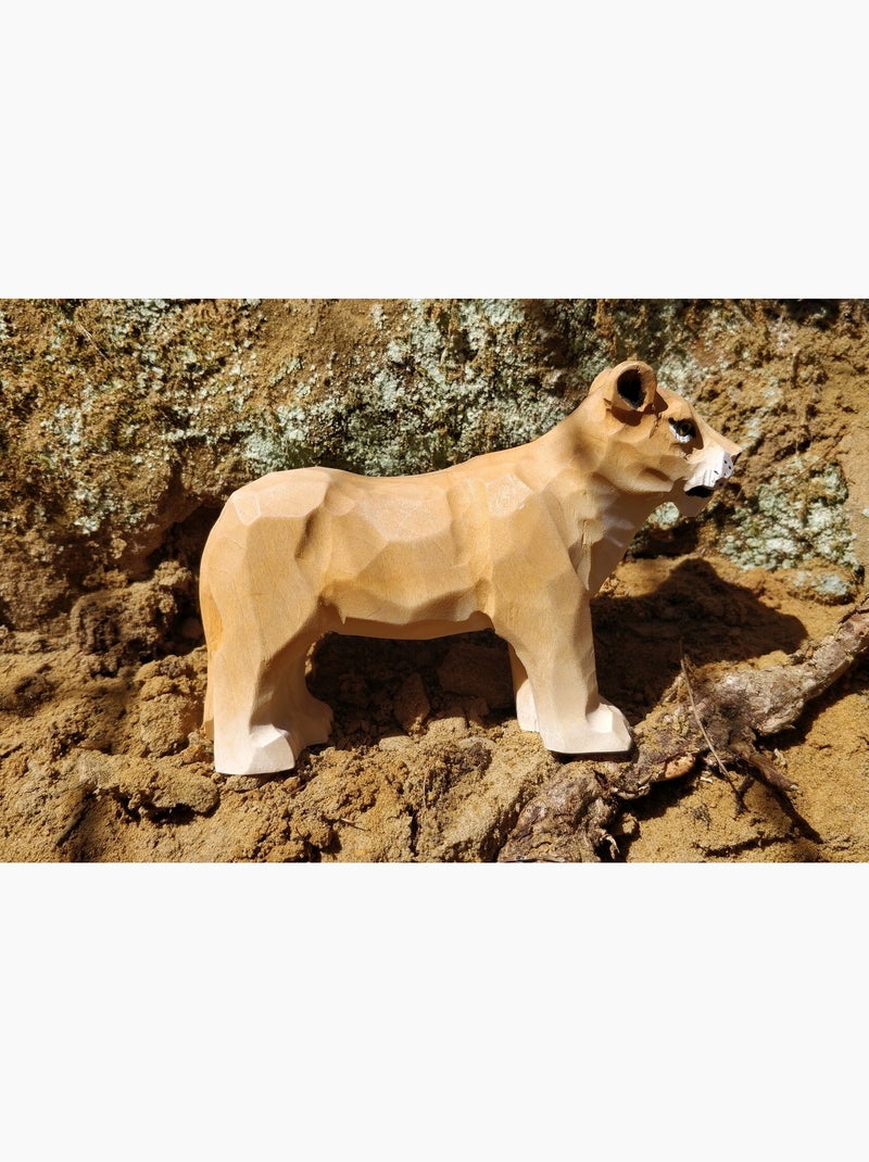 Figurine Lionne en bois Marron - Kiabi