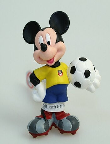 Figurine Mickey footballeur brésilien