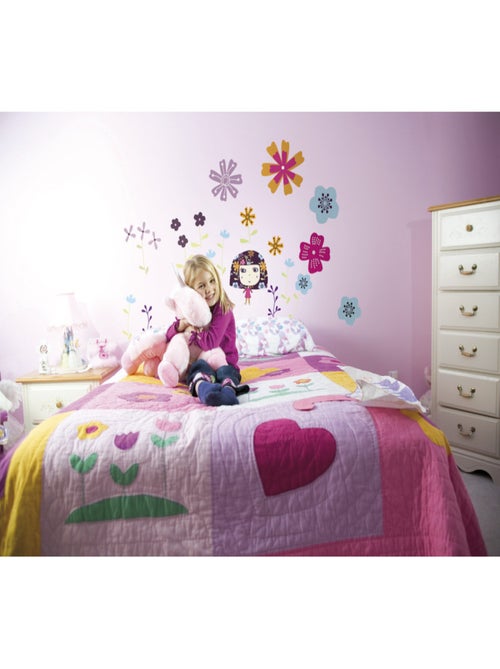 Flowerine, Sticker mural petite fille robe violette entourées de fleurs colorées - 50x70 cm - Kiabi