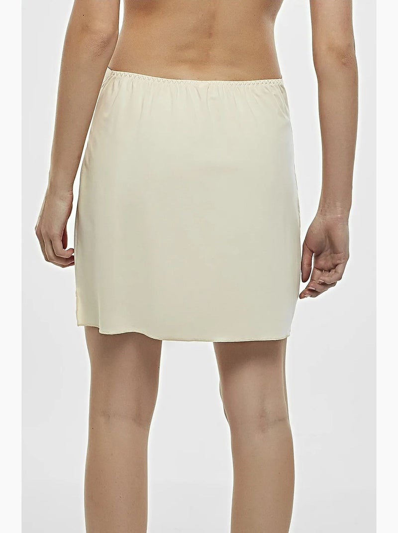 Fond de robe court gainant penti Ivoire - Kiabi