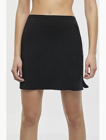 Fond de robe court gainant penti