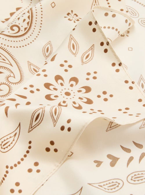 Foulard à motifs - Kiabi Foulard à motifs - Kiabi
