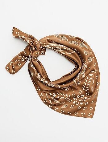 Foulard à motifs