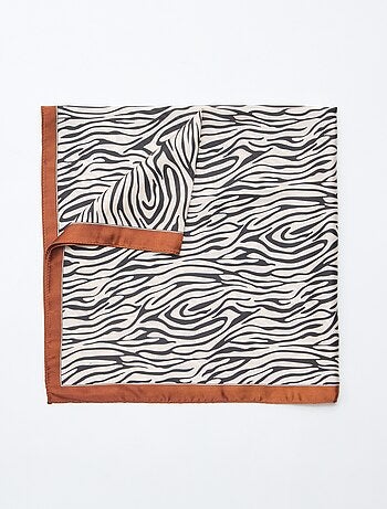 Foulard à motifs