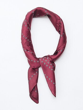 Foulard à motifs