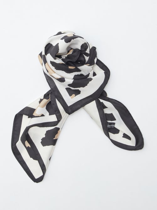 Foulard carré avec imprimé peau de bête - Kiabi