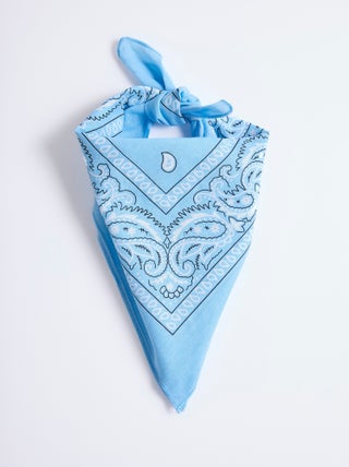 Foulard carré façon bandana