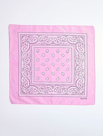 Foulard carré façon bandana