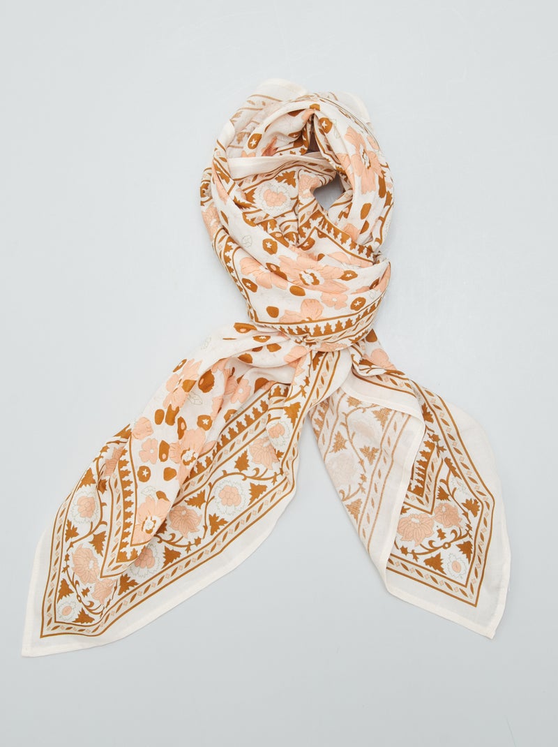 Foulard carré imprimé beige - Kiabi