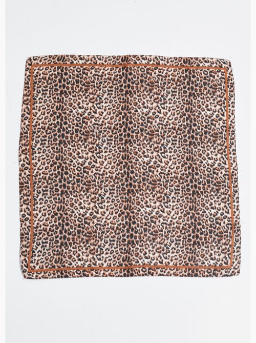 Foulard carré tendance motif léopard - AFIBEL - Kiabi Foulard carré tendance motif léopard - AFIBEL - Kiabi